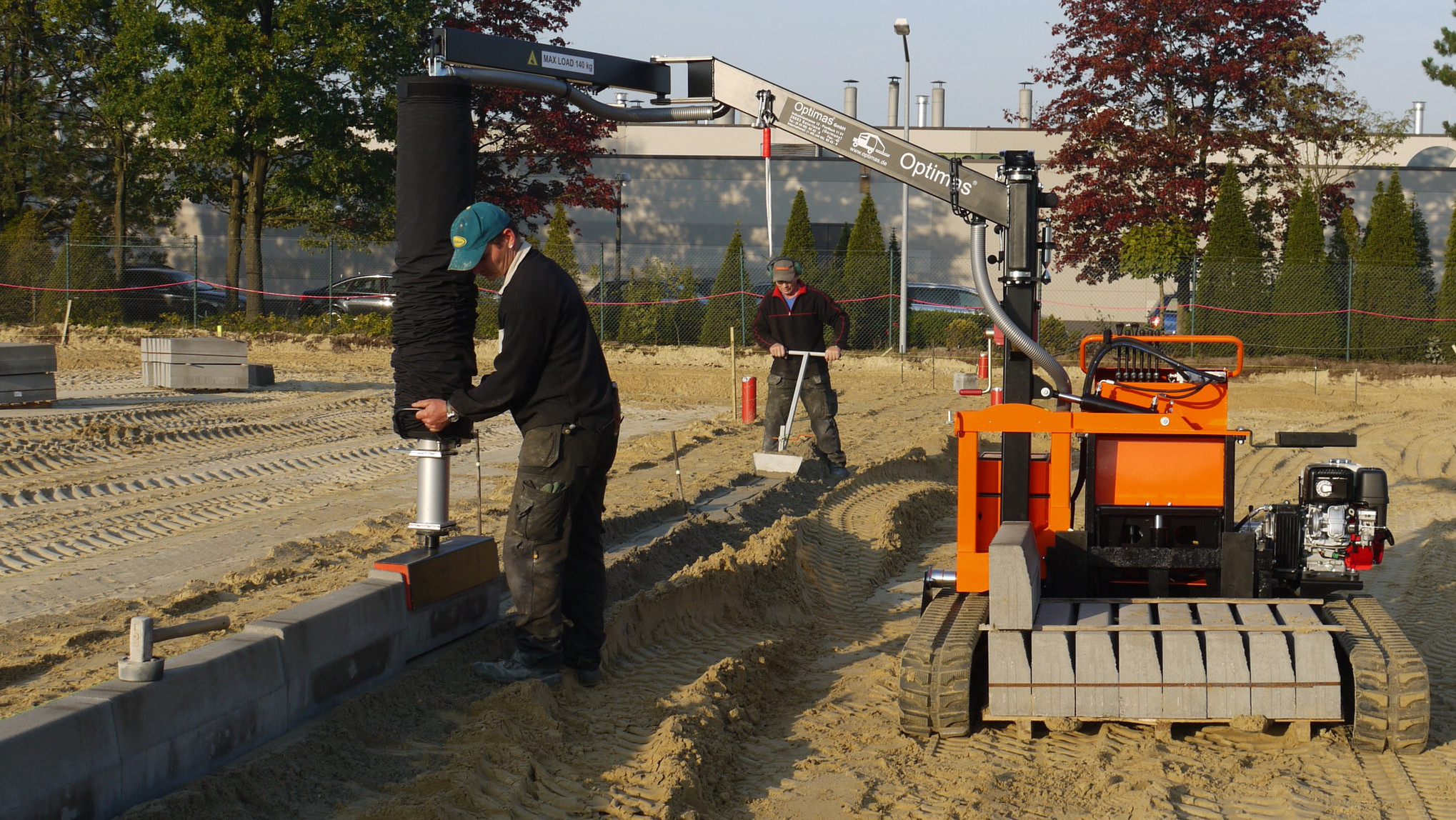 Optimas Vacu-Pallet-Mobil and Concrete Plough - placing kerbs
