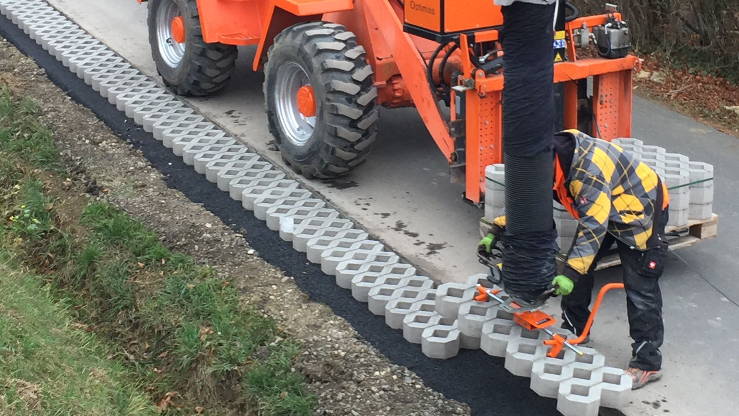 Distributeur de matière « Finliner » pour accotements 0,5 m³/1,0 m³ et 1,4 m³