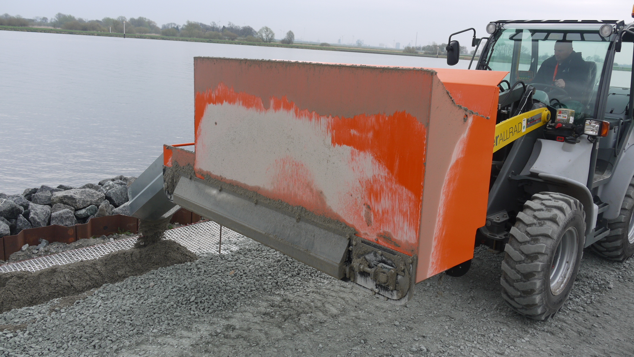 Side-shoot bucket "Finliner" 0,5 m³/1,0 m³ + 1,4 m³