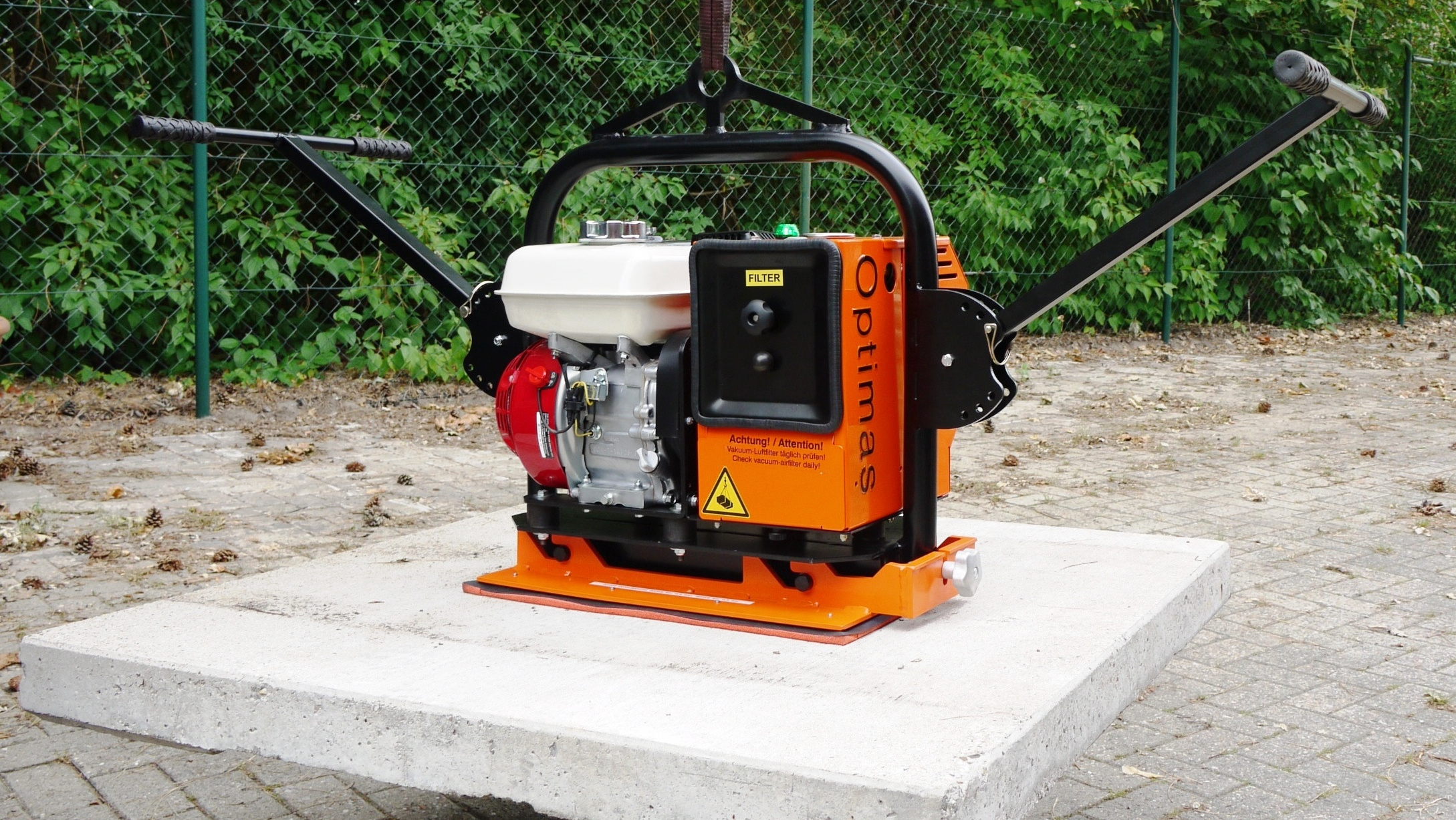 Optimas Vacu-Magnet 500 / 1500 P/H  Natural stone, concrete and marble pavers, step tread, kerbstones etc. and up to 500 kg or 1500 kg can be raised and moved with no difficulty.