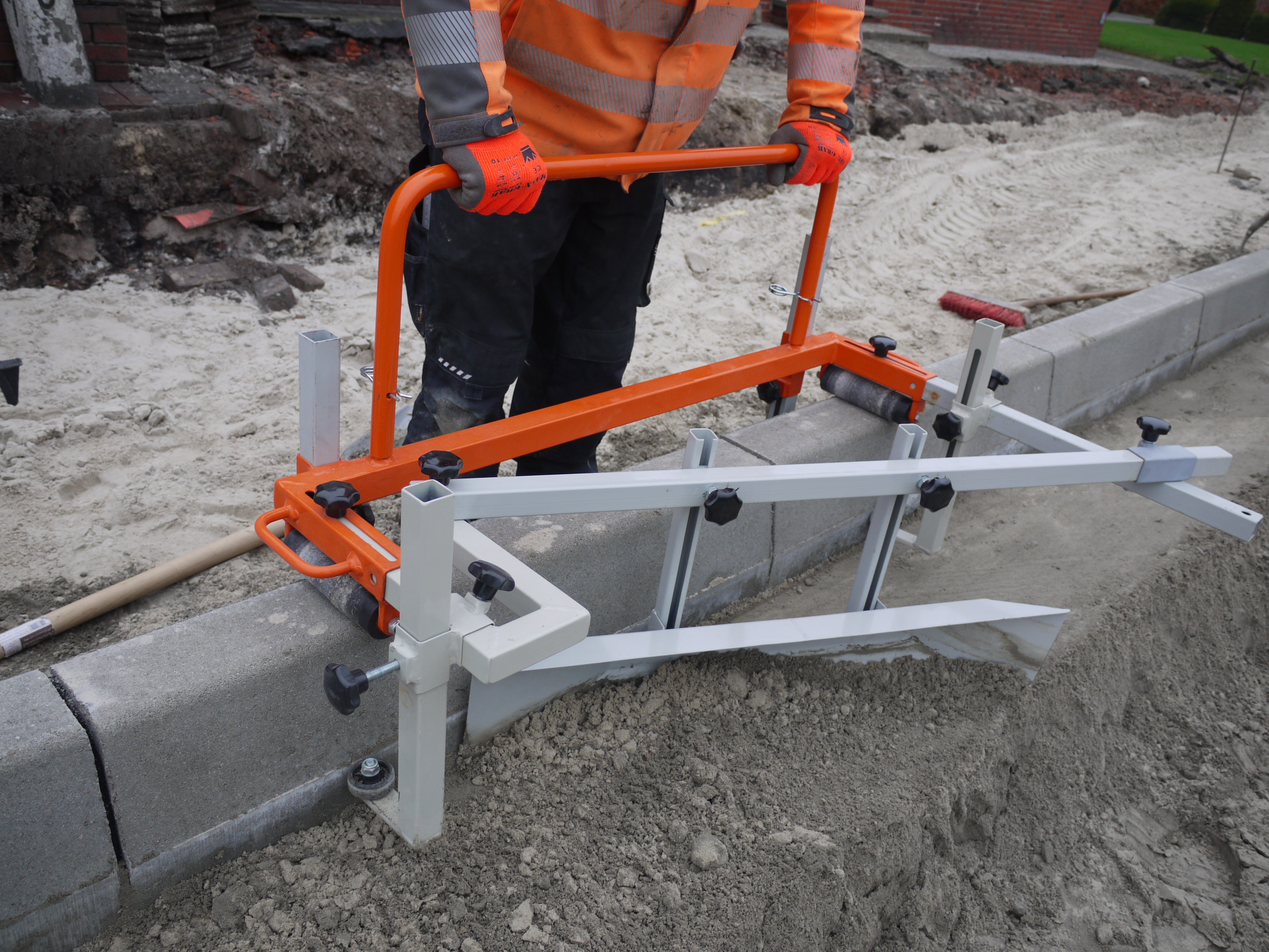 Système de nivellement de béton avec chariot guide