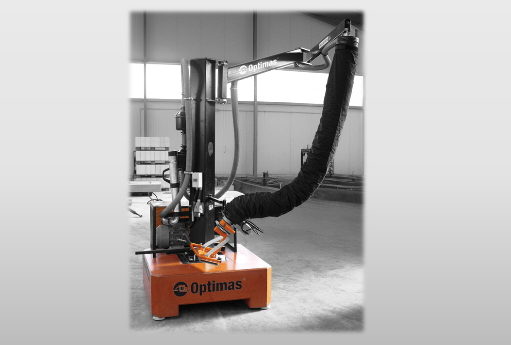 Industrial robotic arm with a flexible hose, mounted on a sturdy base, designed for efficient material handling – Optimas.