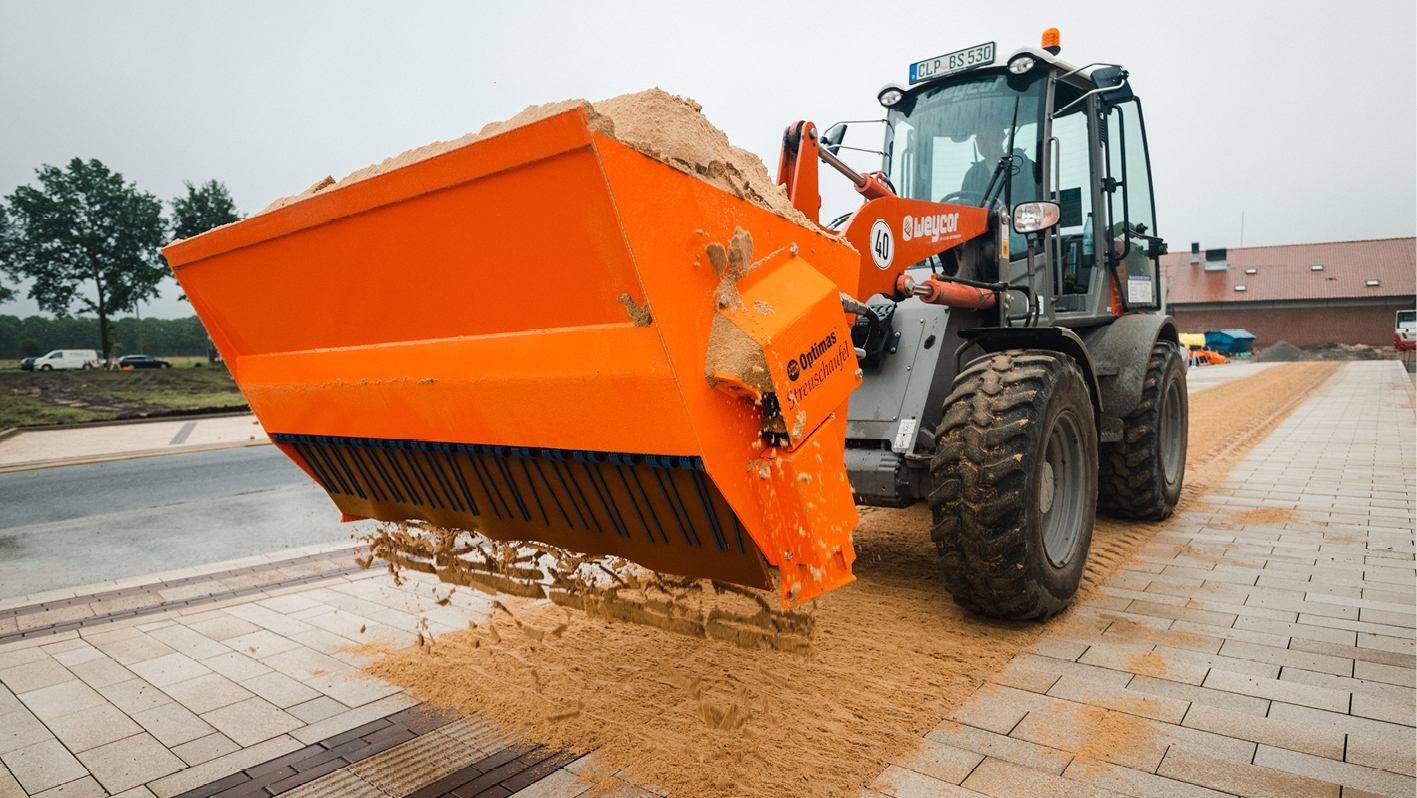 Spreading shovel