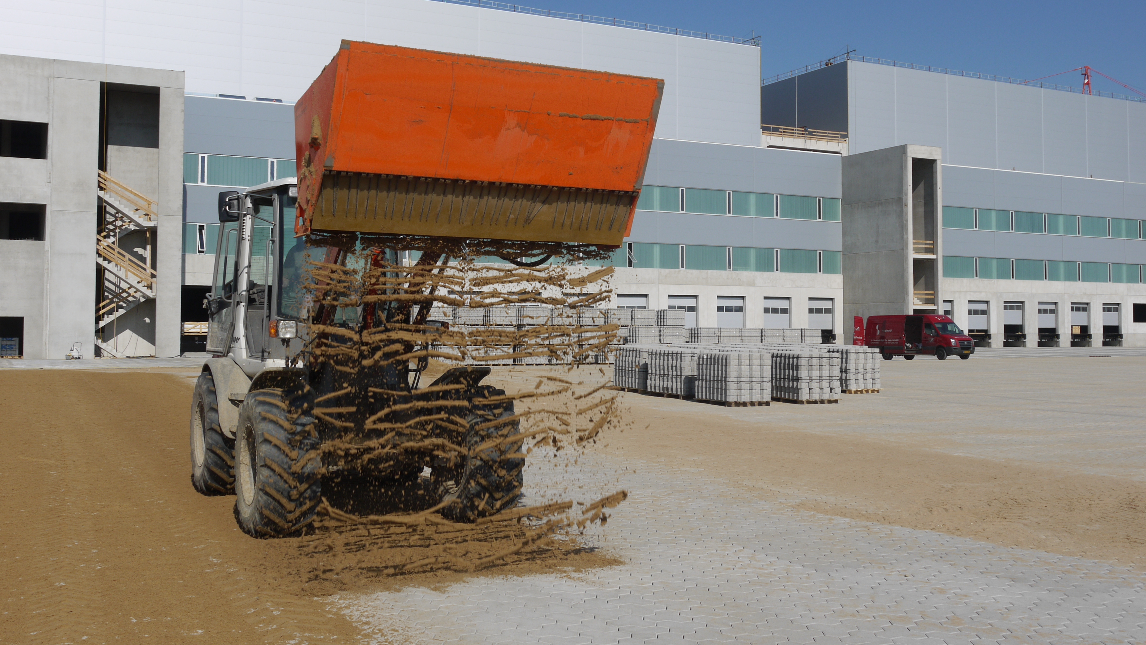 Spreading shovel