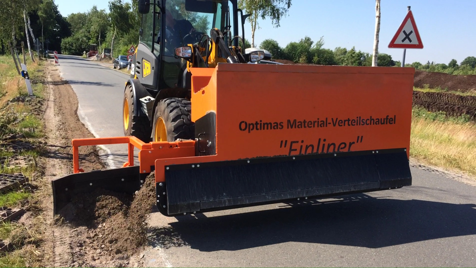 Distributeur de matière « Finliner » pour accotements 0,5 m³/1,0 m³ et 1,4 m³