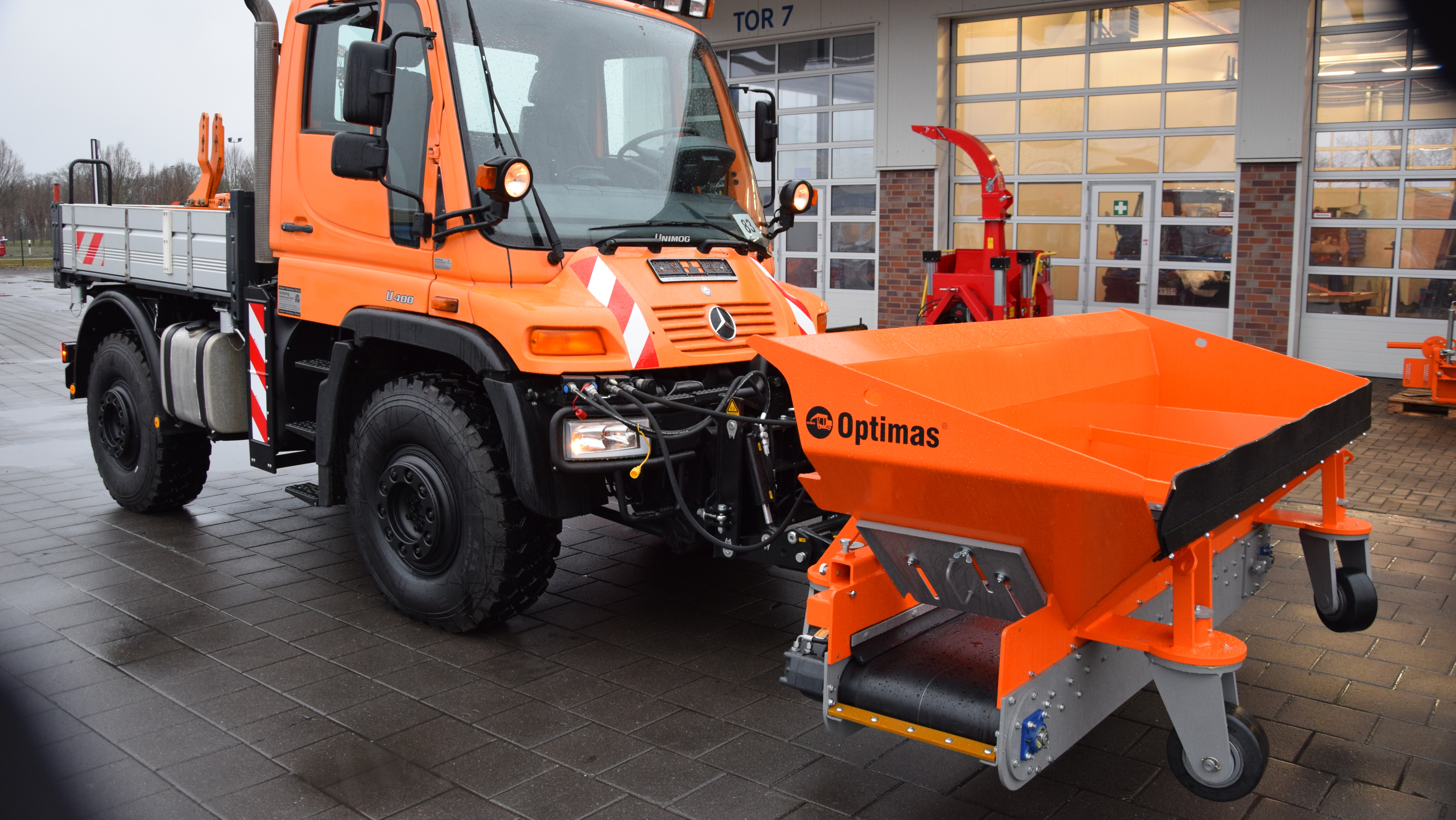 Distributeur de matière « Finliner » pour accotements 0,5 m³/1,0 m³ et 1,4 m³
