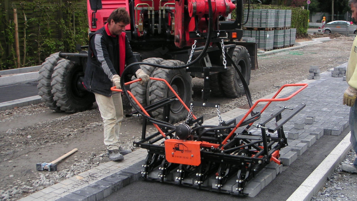 Paver-Clamp Multi6 M for various carrier - paving walkway