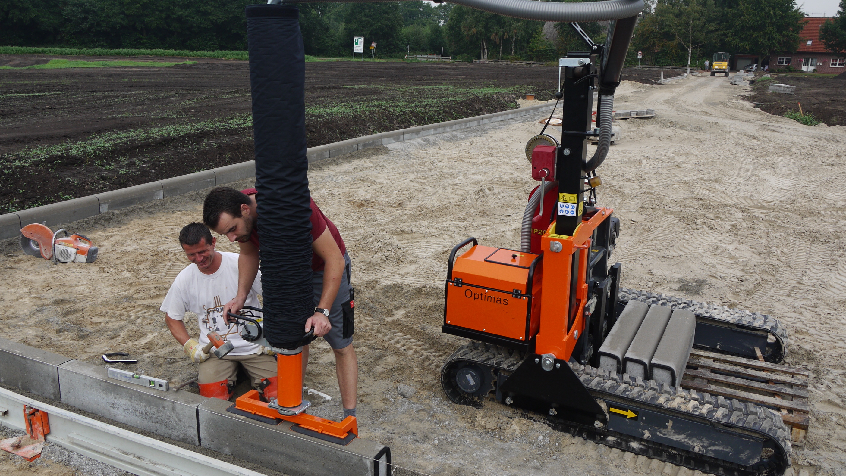 Optimas Vacu-Pallet-Mobil - placing kerbs